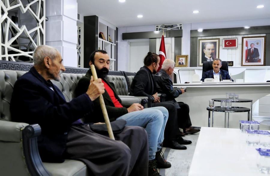 Başkan Kılınç, Vatandaşları Makamında Ağırlıyor
