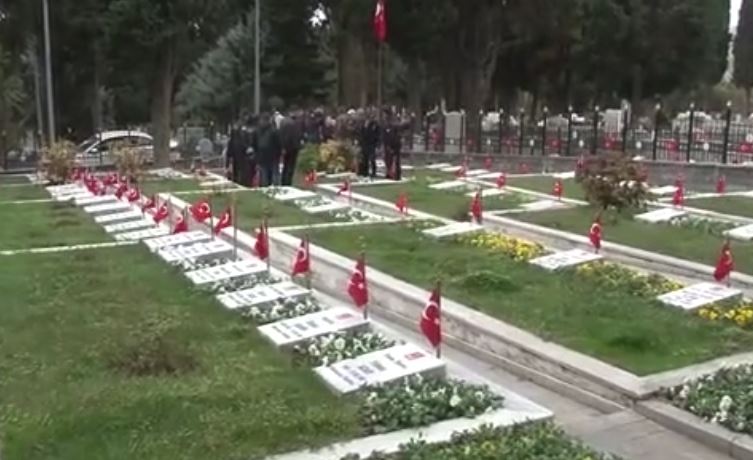 Beşiktaş terör saldısı şehitleri için anma programı düzenlendi. 