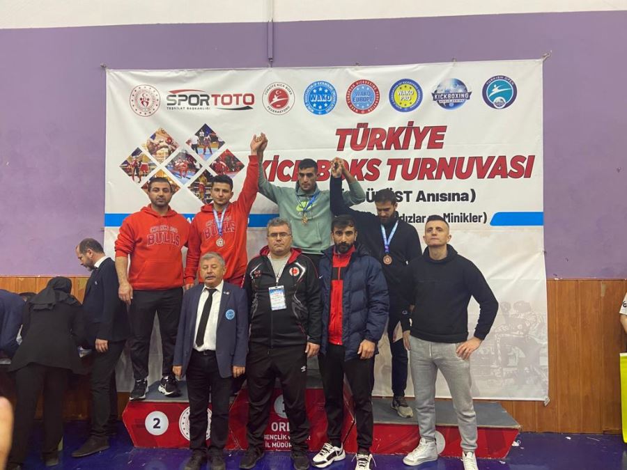 Haliliye kick boks takımı, kentin gururu oldu