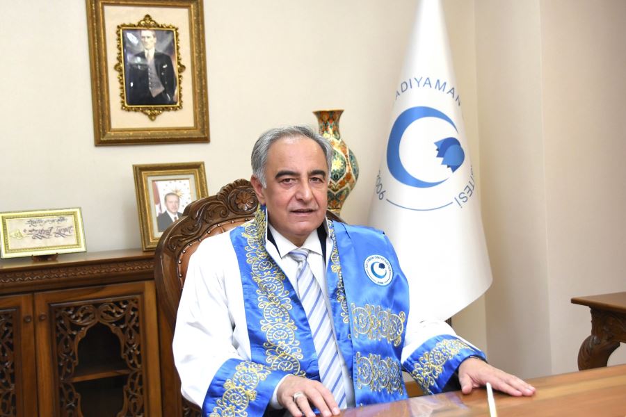Rektör Turgut’un 23 Nisan Ulusal Egemenlik ve Çocuk Bayramı Kutlama Mesajı