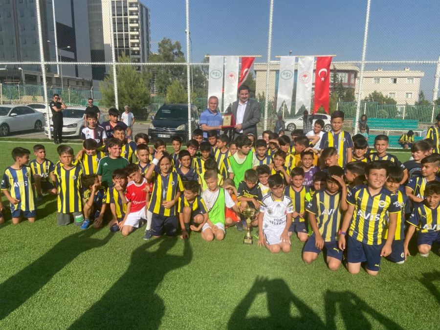 Yıldız, Bölge Şampiyonu Fenerbahçe Spor Okulunu Ziyaret Etti 