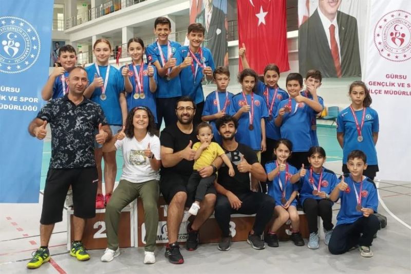 Bursa Büyükşehir Belediyesporlu badmintonculardan 4 madalya