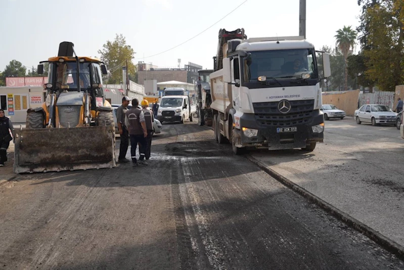 Asfaltlama öncesi freze çalışmaları devam ediyor 