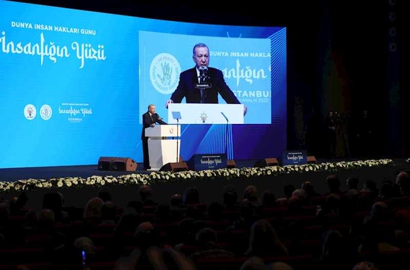 Erdoğan: İsrail, Gazze’de insanlığın yüzünü kızartacak canilikte katliamlara imza atıyor 