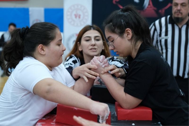 Para Bilek Güreşi heyecanı sona erdi