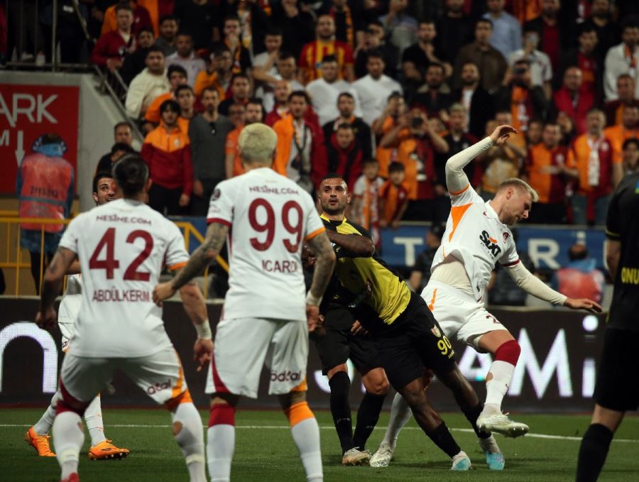 Galatasaray, İstanbulspor engelini İcardi ile aştı