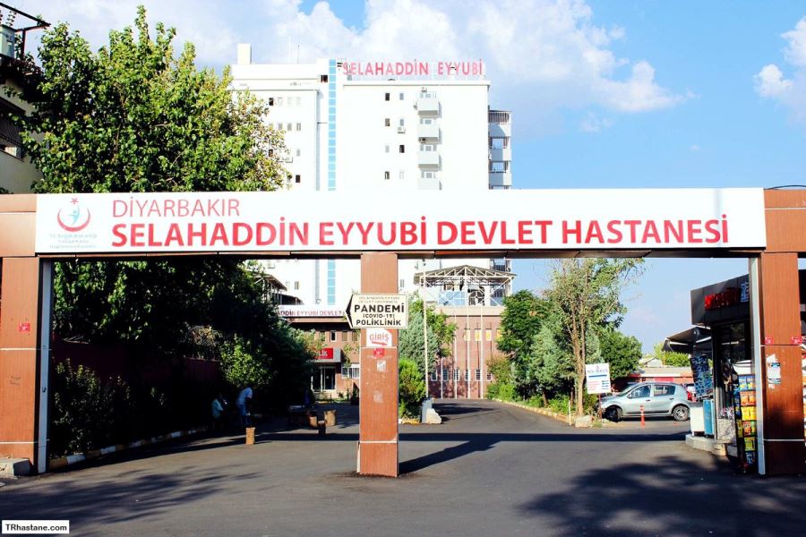 Diyarbakırda doktordan  yaralı yakınına saldırı 