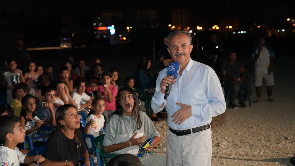 Başkan Kılınç’ tan Çocuklara Sinema Heyecanı