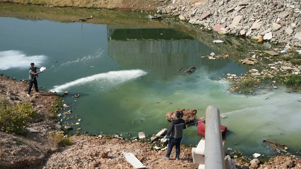 Adıyaman Belediyesi, yağışlar öncesi larva ilaçlama çalışmalarını hızlandırdı