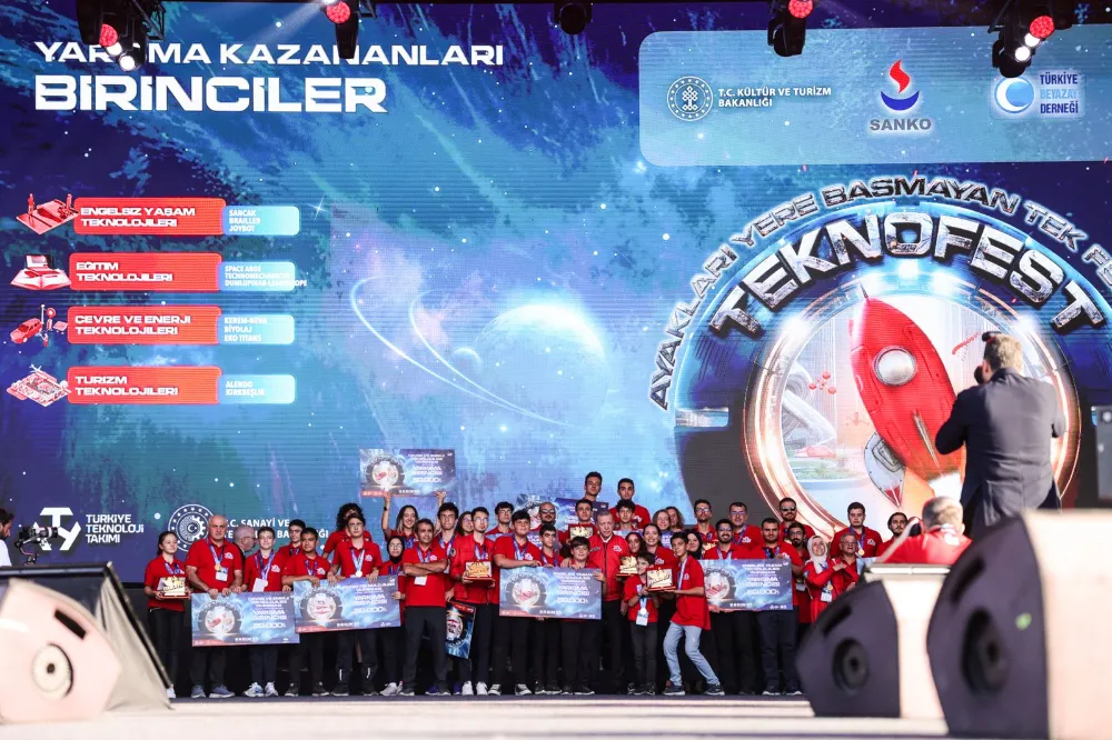 SANKO OKULLARI’NDAN TEKNOFEST’TE GURURLANDIRAN BİRİNCİLİK