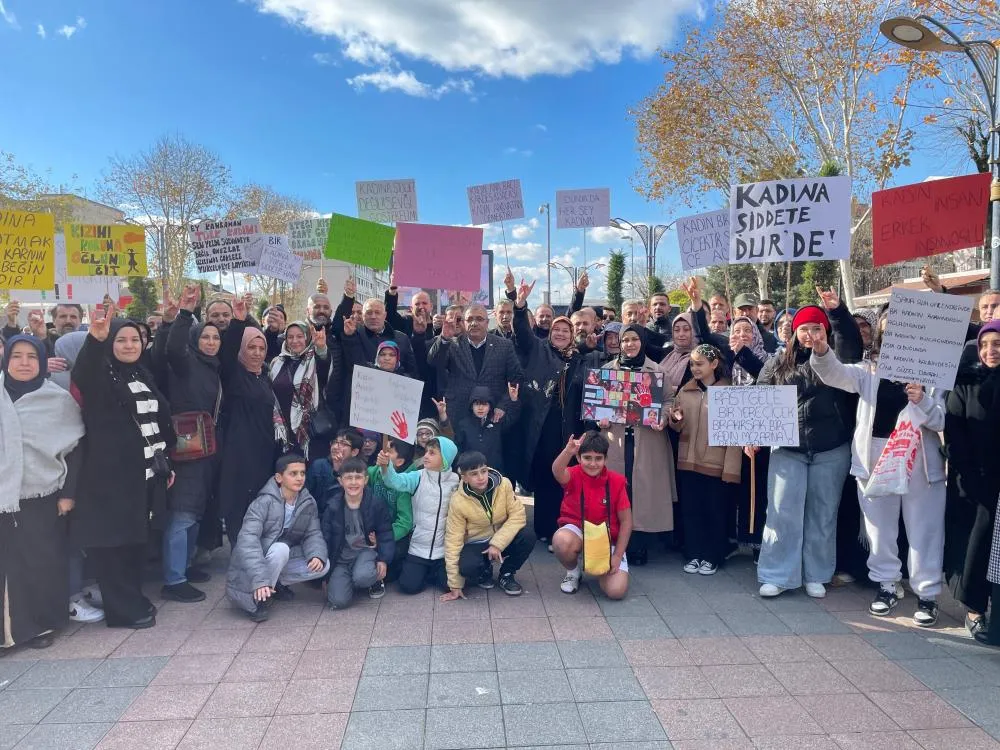 Sultangazi MHP Kadın Kollarından Kadına Şiddete Hayır Mitingi
