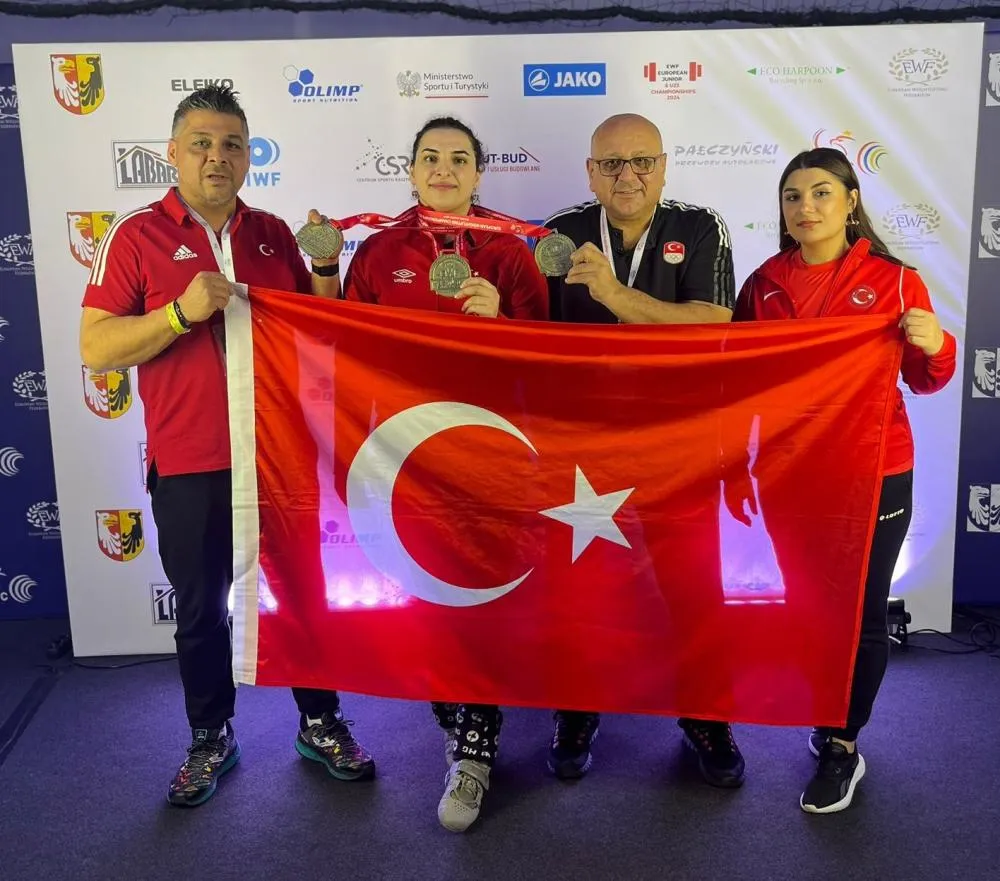 Seyhan Belediyespor’un Milli Sporcusu Sara Yenigün Avrupa Şampiyonu