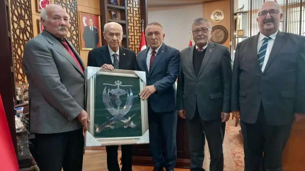 Alevi camiasından MHP Lideri Devlet Bahçeli