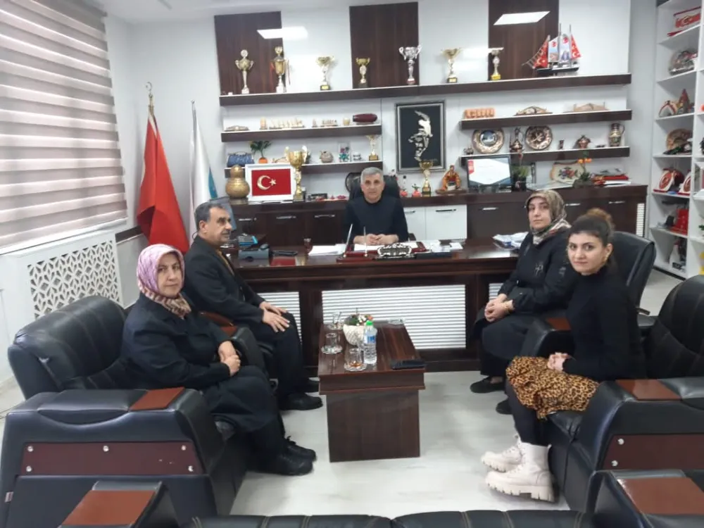 Adıyaman Kent Konseyi Engelliler Meclisi Halk Eğitim Merkezi Müdürü Ramazan Güllü’yü Ziyaret Etti