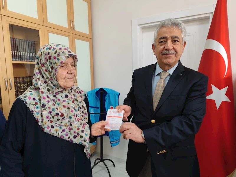 Görme engelli kardeşler Türkiye diyanet vakfına kurban bağışında bulundular 