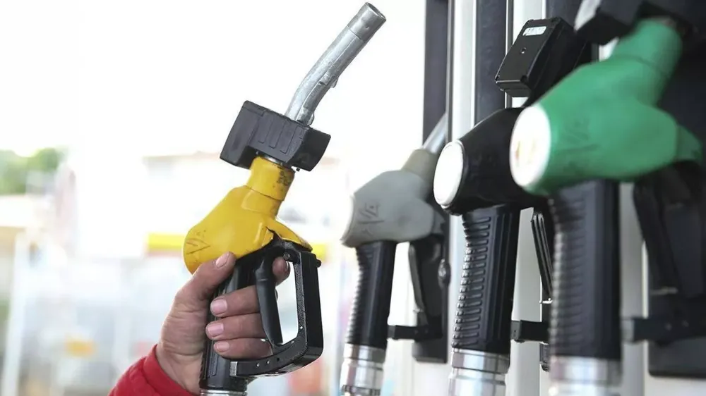 Petrolde sert düşüş! Akaryakıt fiyatlarına indirim bekleniyor