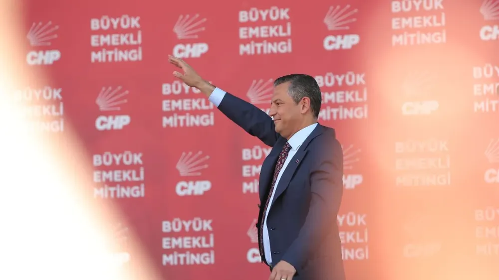 CHP Genel Başkanı Özgür Özel ilk seçim vaadini açıkladı! Emeklilere böyle söz verdi