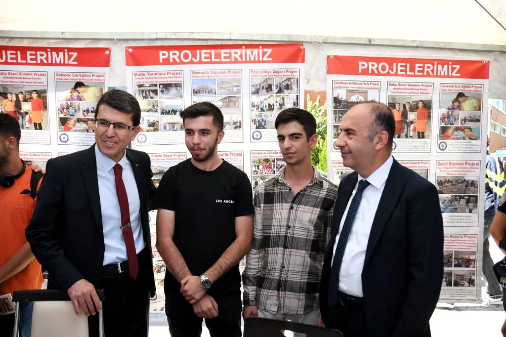 Adıyaman İl Emniyet Müdürlüğü Tarafından Adıyaman Üniversitesi Kampüsünde Bilgilendirme Standı Açıldı