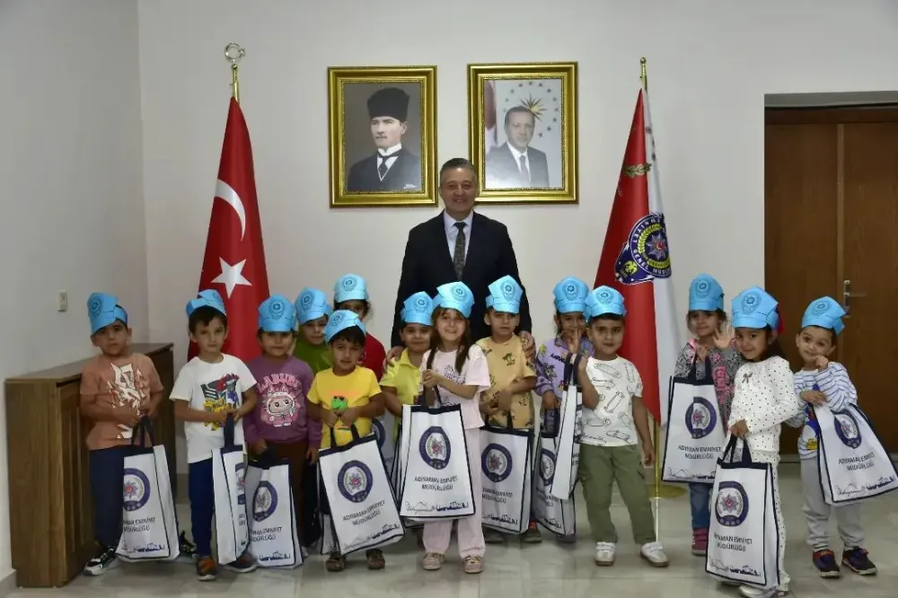 Minik Kalplerden Emniyet Müdürüne Anlamlı Ziyaret