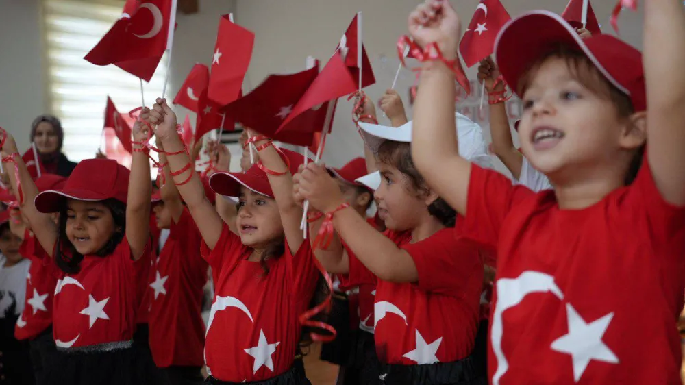 Belediye kreşlerinde miniklerden anlamlı Cumhuriyet Bayramı kutlaması 