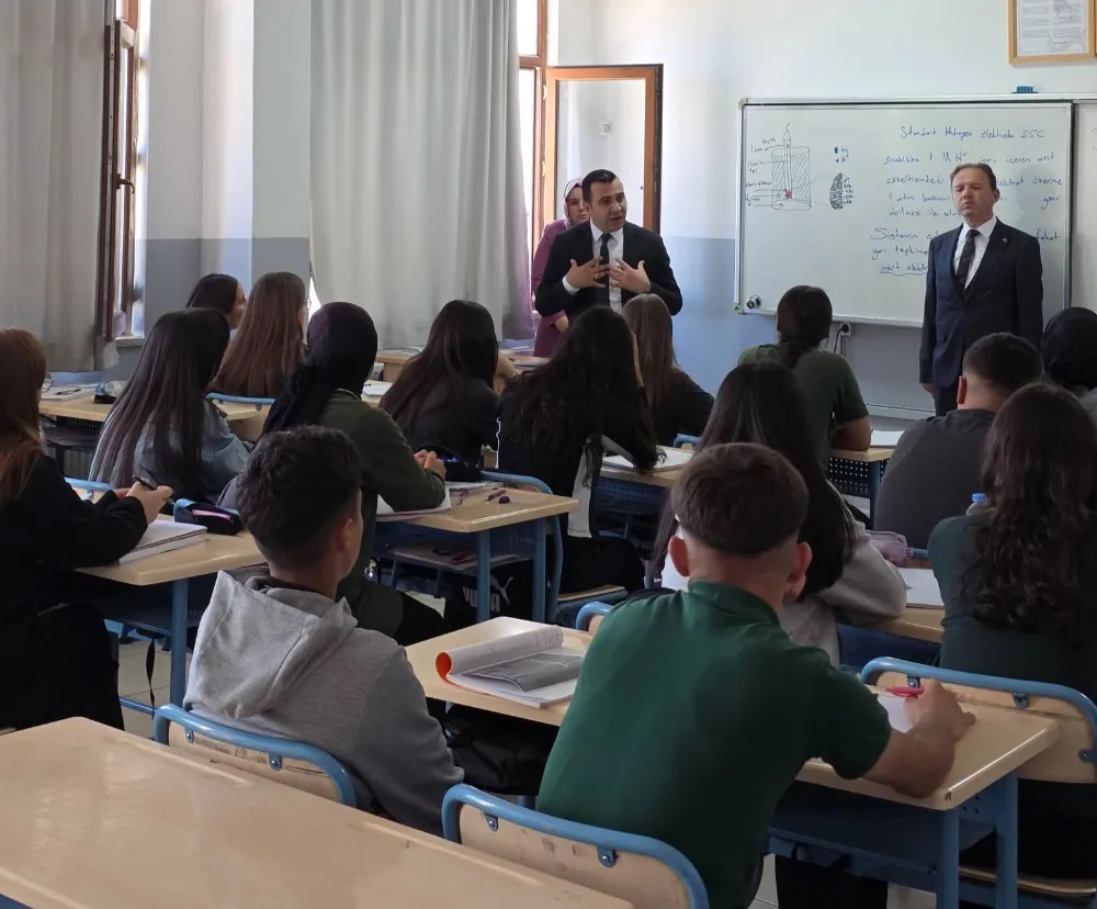 Kaymakam Kadir Algın’dan Yunus Emre Anadolu Lisesi’ne Ziyaret