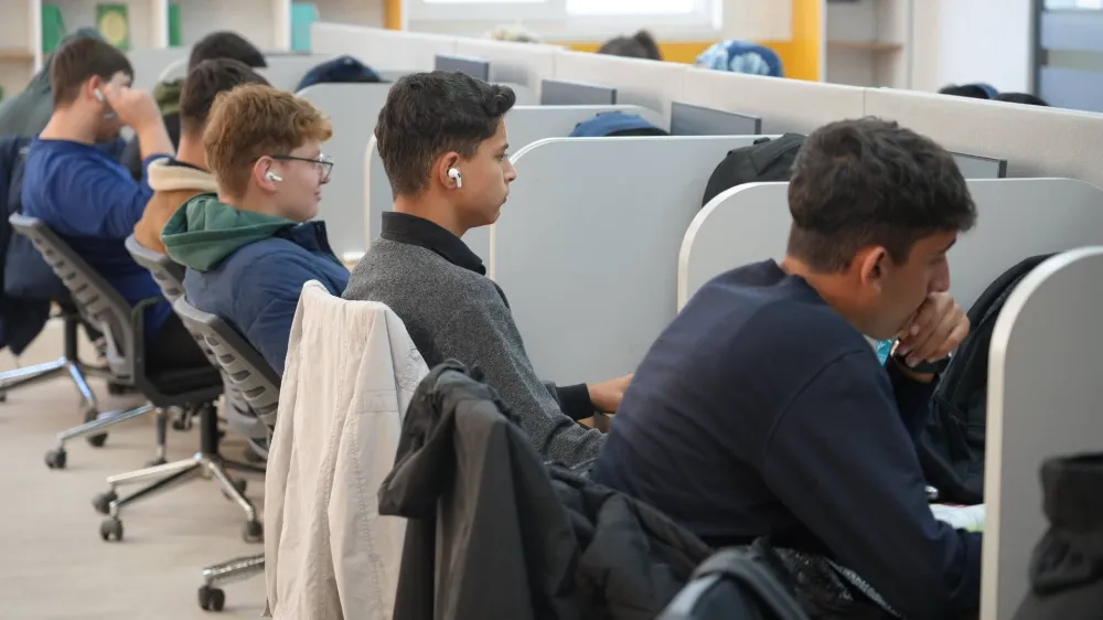 Adıyaman Belediyesi’nin Yaşayan Kütüphane hizmeti yoğun ilgi görüyor