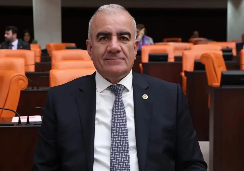 Milletvekili Özhan  “Geleceğimizin Mimarlarına Minnettarız”