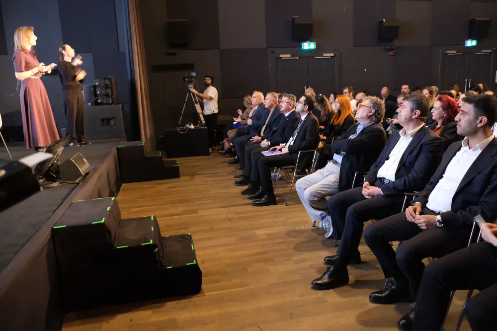 Tutdere: “Sanatın iyileştirici gücüyle depremin travmasını aşıyoruz”