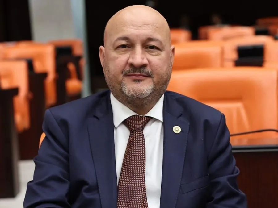 PKK’YA SİLAH BIRAKMA ÇAĞRISI: AK PARTİ’DEN OLUMLU YORUM