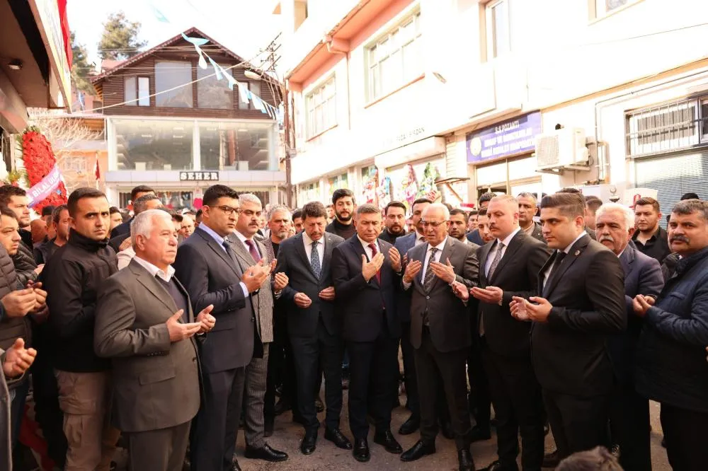 Ülkü Ocakları’ndan Pozantı’da Yeni Adım: Hizmet Binası Açıldı