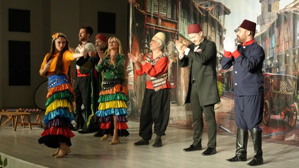 Çiğdem Tunç Tiyatrosu “Kanlı Nigar” ile Adıyamanlılarla Buluştu