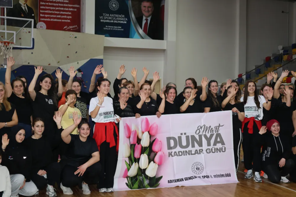 8 MART DÜNYA KADINLAR GÜNÜNDE KADINLAR SAHAYA İNDİ