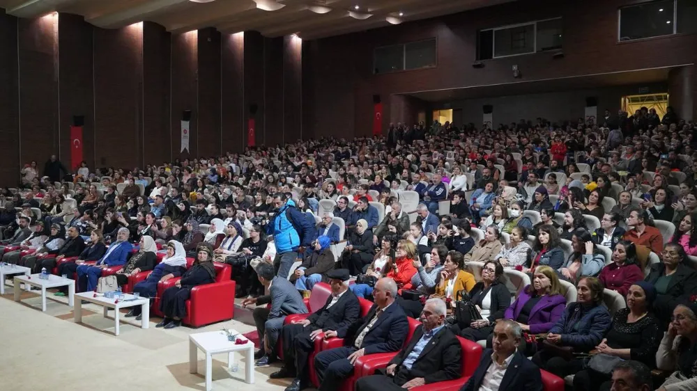 Adıyaman Belediyesi Kadın Korosundan Unutulmaz 8 Mart Konseri