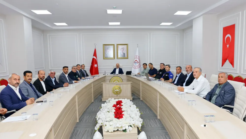 Vali Dr. Osman Varol, Muhtarlarla Buluştu: 