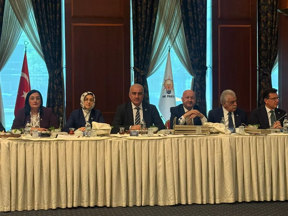 Milletvekili Hüseyin Özhan’dan Çarşı Projeleri Hakkında Net Mesaj: “Gölge Etmeyin Yeter”