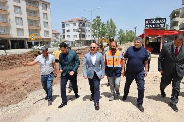 Adıyaman Gölbaşı’nda Asfaltlama Çalışmaları Devam Ediyor
