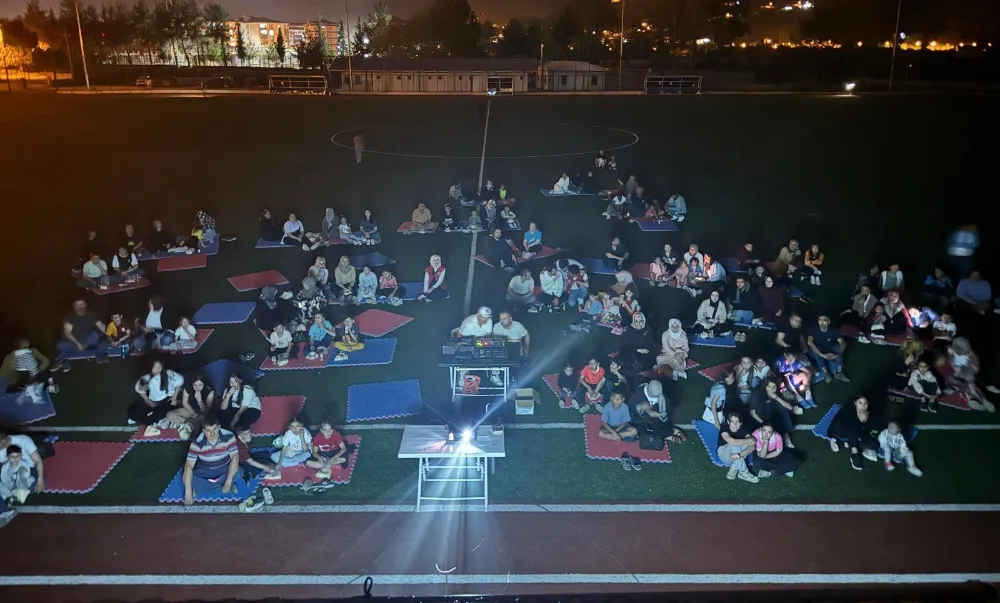 Gölbaşı’nda Gençlik Haftası’na Özel Açık Hava Film Gösterimi Düzenlendi