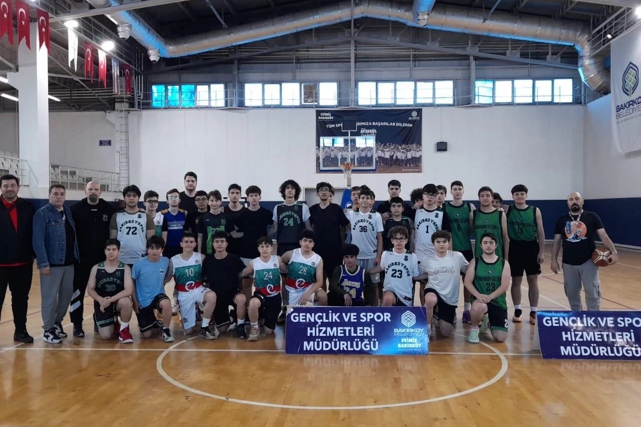 İstanbul Bakırköylü sporcular “Gençlik Şenliği” turnuvasına katıldı