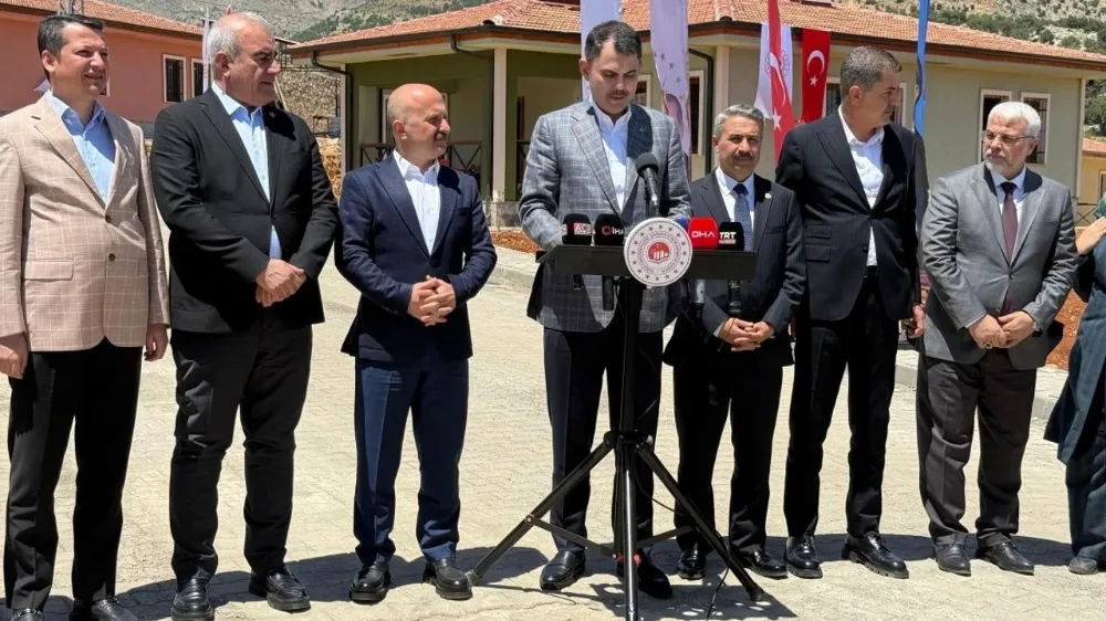 Murat Kurum, Adıyaman Zey Köyü’nde Kırsal Afet Konutlarını İnceledi