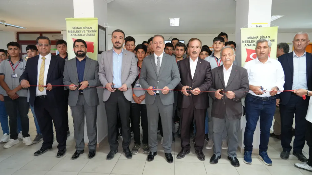 Mimar Sinan MTAL’de TÜBİTAK 4006 Bilim Fuarı Açıldı