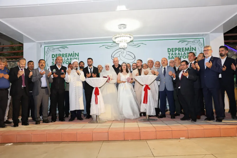Adıyaman’da 100 Çift Toplu Nikah Töreniyle Evlendi