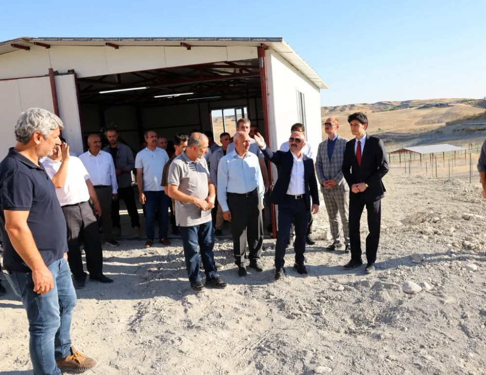 Vali Osman Varol, Adıyaman’da Yapımı Süren Hayvan Barınağında İncelemelerde Bulundu