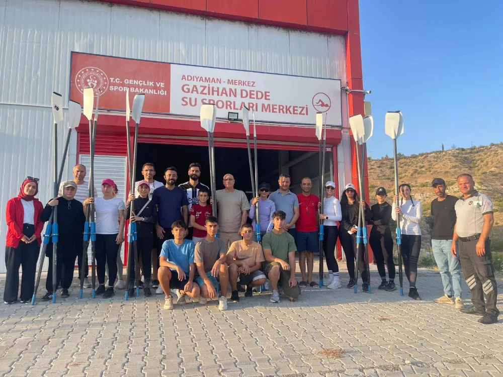 İL MÜDÜRÜ ELÜSTÜ GAZİHAN DEDE SU SPORLARI MERKEZİNDE SPORCULARLA BULUŞTU