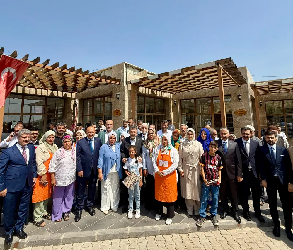 Bakan Yumaklı’dan Besni’de Yöresel Üretim Yapan Kadınlara Ziyaret
