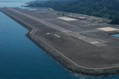 Deniz üzerine yeni havalimanı geliyor