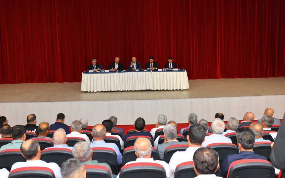 Vali Osman Varol Besni’de Muhtarlarla Buluştu