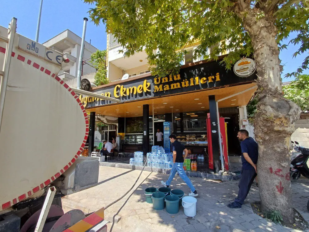 Adıyaman Belediyesi’nden mahallelere su dağıtım desteği