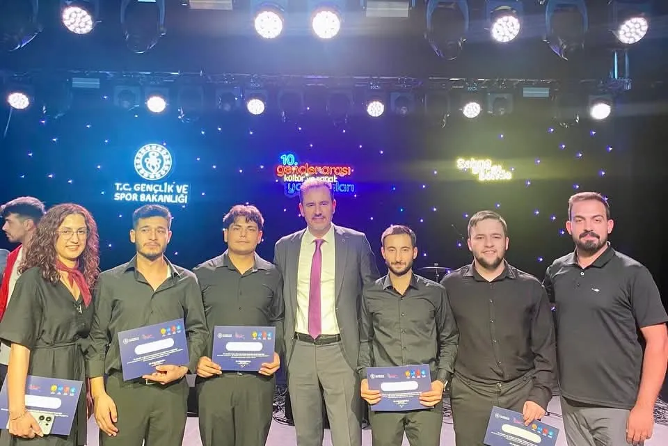 Ahmet Çekin’den Sanatta Bölge Birinciliği