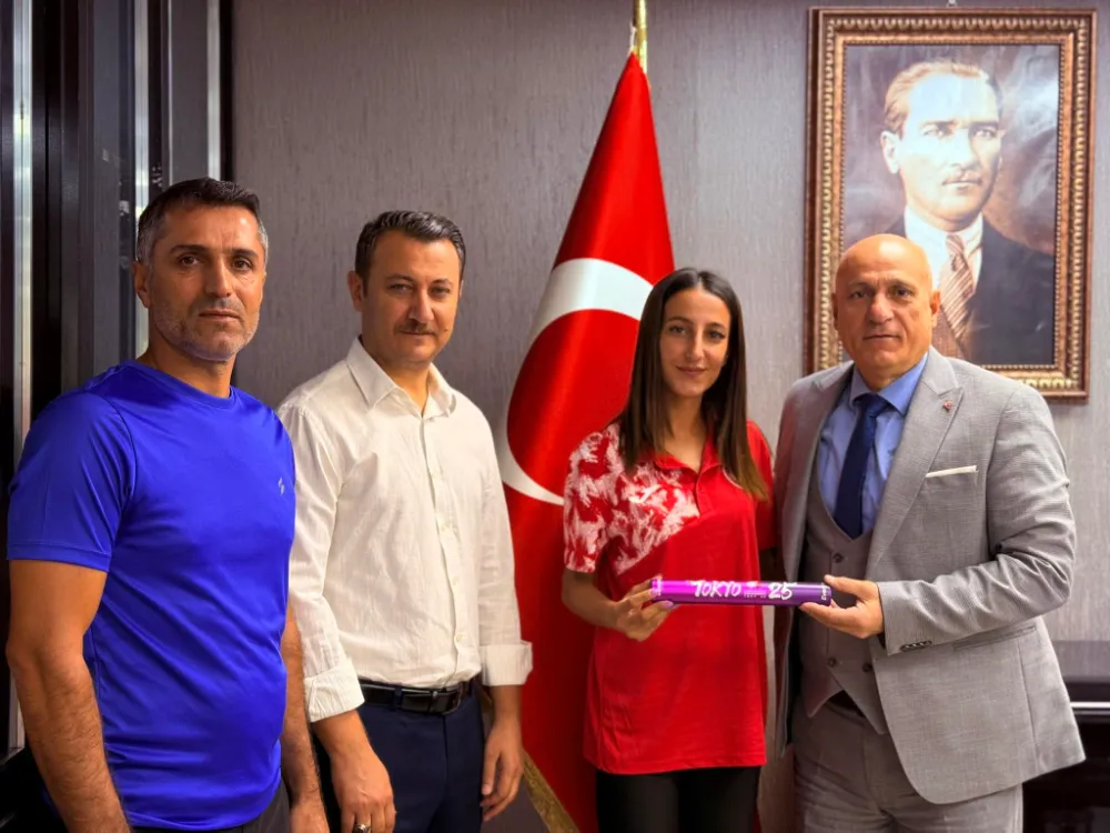 Kader Güvenç’ten Dünya Şampiyonasında Tarihi Başarı