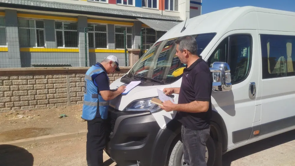 Öğrenci servislerine sıkı denetim